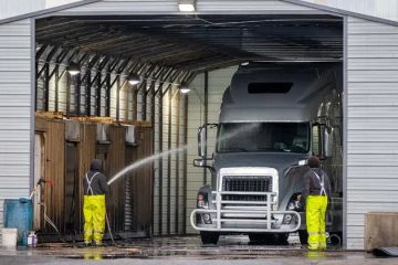 How to Wash Pickup Trucks with Extended Flatbeds – Step-by-Step Guide