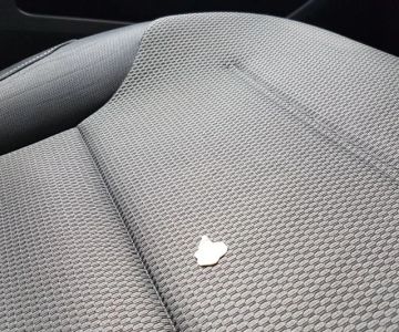 Guide: Removing Gum from Car Interior & Exterior