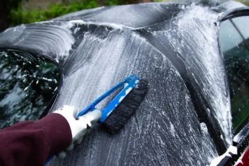 How to Wash Cars with Retractable Soft Roofs Safely