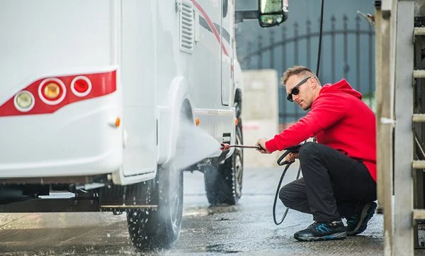 How to Wash Motorhomes and Large Vehicles