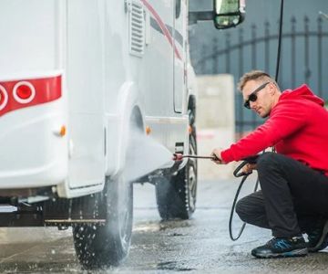 How to Wash Motorhomes and Large Vehicles