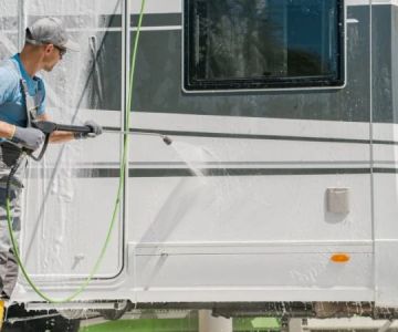 How to Wash and Clean Motorhomes with Large Exteriors