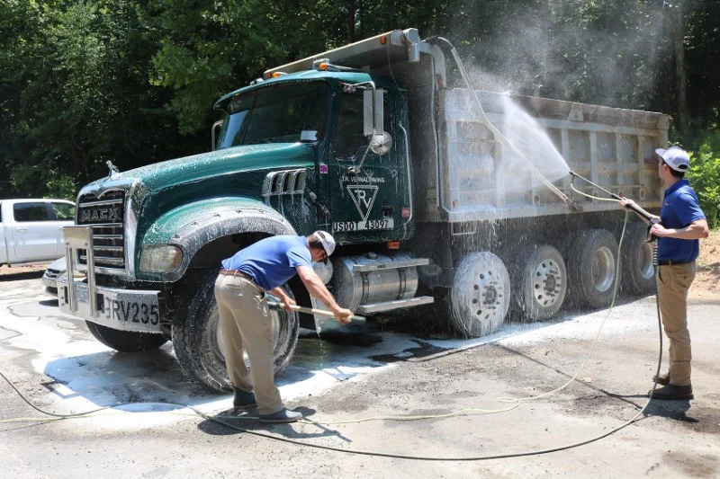 How to Wash Pickup Trucks After Carrying Sand