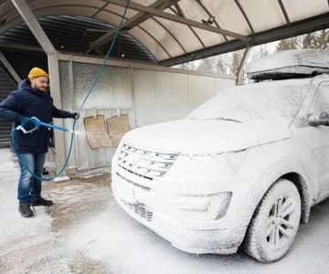 How to Wash Cars After Long Snowy Road Trips