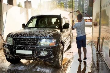 How to Wash Cars After Driving on Icy Highways