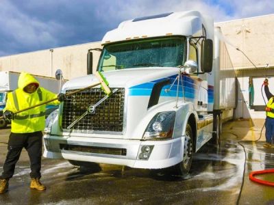 How to Wash Pickup Trucks with Heavy Tow Loads: Expert Tips for a Clean and Safe Ride