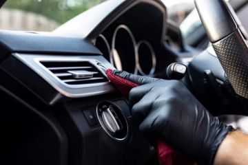 How to Wash Cars with Leather Dashboards Safely