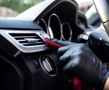 How to Wash Cars with Leather Dashboards Safely