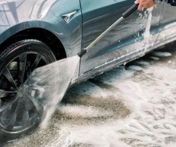 How to Wash Cars After Heavy Off-Road Rock Trails: Expert Tips for US Drivers