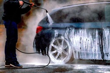 Step-by-Step Guide to Washing Cars After Dusty Trail Drives