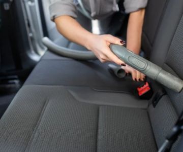 Car Wash Near Me With Pet Hair Removal – Vacuum and Brush Services Explained