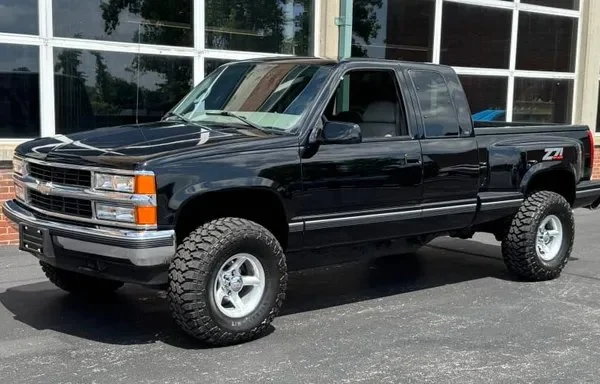 How to Wash Pickup Trucks with Extended Cabs: Step-by-Step Guide