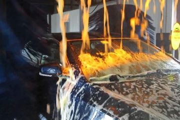 Car Wash Near Me With Hot Wax Option for Long-Lasting Shine