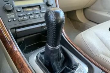 How to Clean Car Gear Shift Knob – Leather and Metal Care Guide