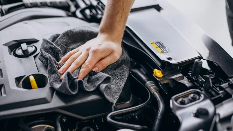 How to Clean Your Car’s Engine Bay Safely – Avoiding Electrical Damage