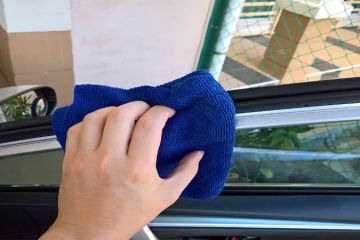 How to Clean Car Window Rubber Seals – Preventing Drying and Cracking in the USA