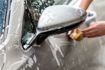 How to Wash a Car With Vinyl Wrap and Decals Safely