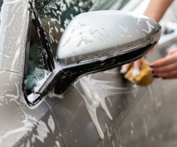 How to Wash a Car With Vinyl Wrap and Decals Safely