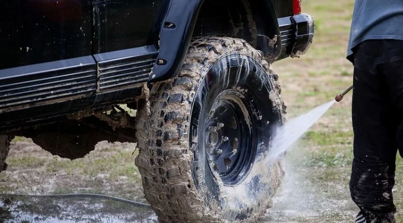 How to Wash Car With a Pressure Washer After Off Roading Safely