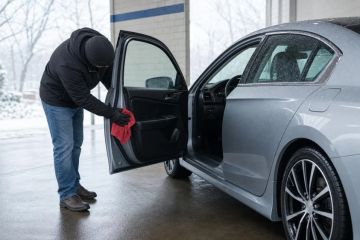 Car Wash in Freezing Weather: Dry Doors, Locks, and Seals