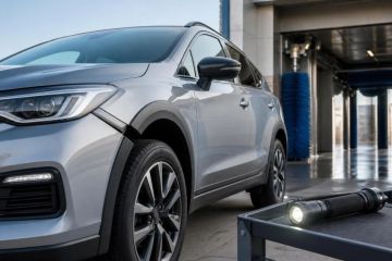 Loose Exterior Trim Before a Car Wash: Inspect and Secure